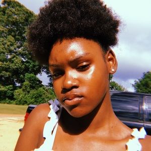 Meet your Posher, Jocelyn